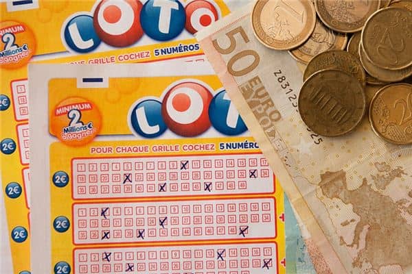 梦见中大奖是什么预兆 梦见中大奖是什么预兆