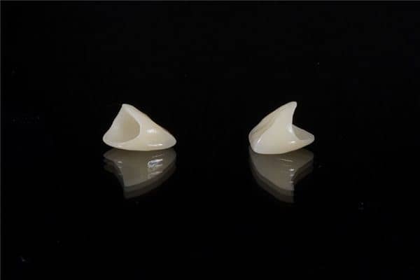 梦见掉下牙是什么意思 梦见掉下牙是什么意思