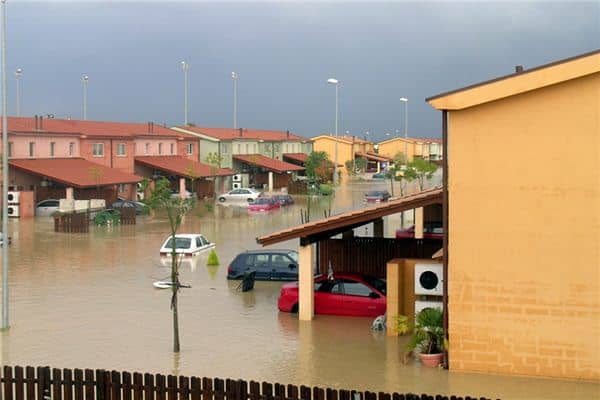 梦见房屋进水是什么意思 梦见房屋进水是什么意思