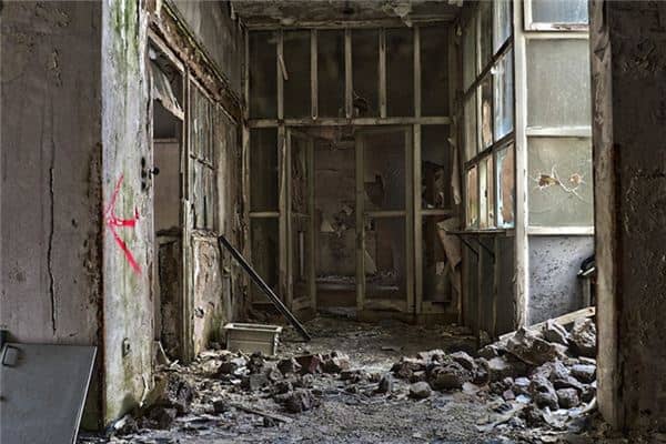 梦见破房子是什么预兆 梦见破房子是什么预兆