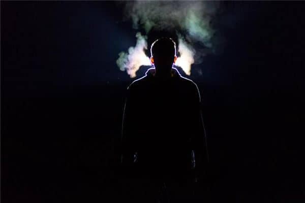 梦见发脾气是什么意思 梦见发脾气是什么意思