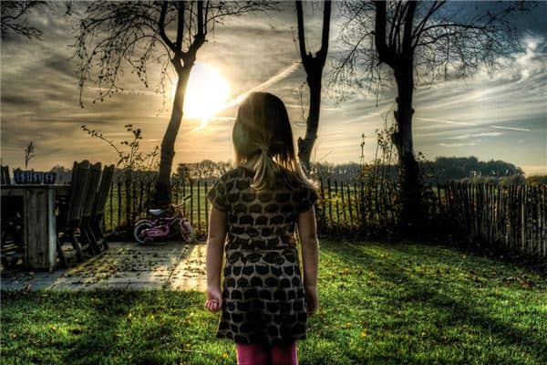 梦见自己女儿死了