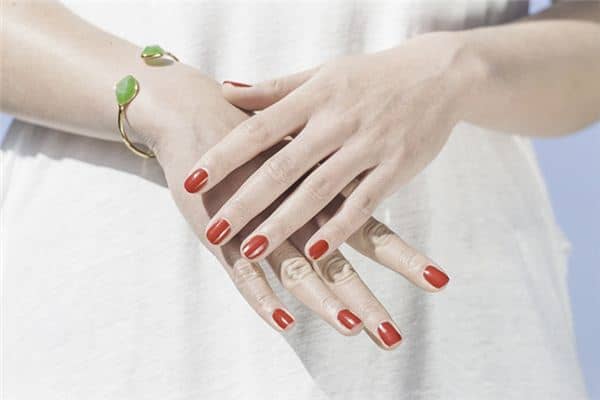 梦见指甲盖是什么意思 梦见指甲盖是什么意思