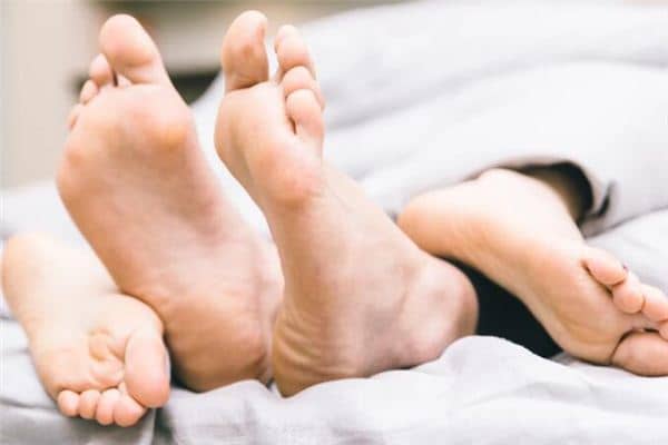 梦见看黄片是什么意思 梦见看黄片是什么意思