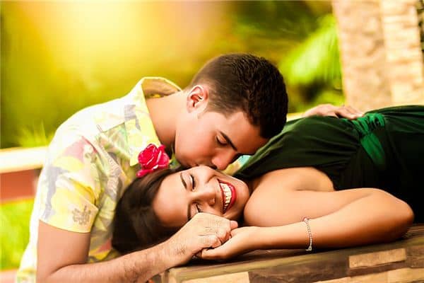 梦见男女裸体是什么意思 梦见男女裸体是什么意思