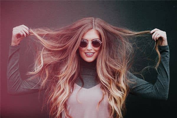 梦见拔白头发是什么意思 梦见拔白头发是什么意思