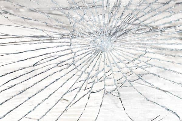 梦见窗户玻璃碎了 梦见窗户玻璃碎了