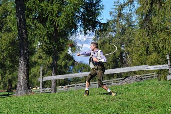 梦见被鞭子抽是什么意思 梦见被鞭子抽是什么意思