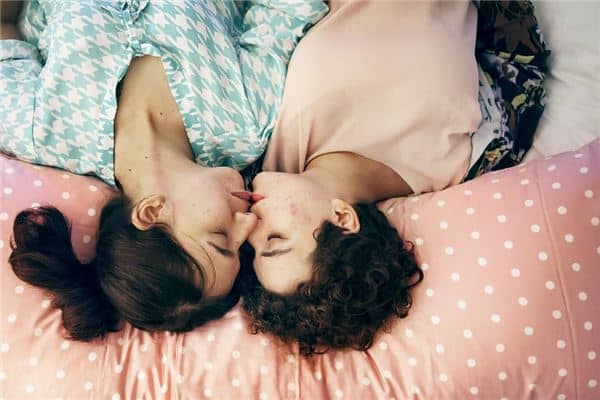 梦见朋友做爱是什么意思 梦见朋友做爱是什么意思