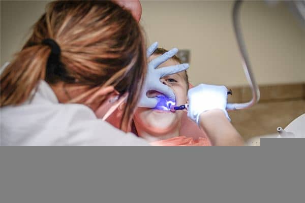 梦见掉牙齿流血 梦见掉牙齿流血