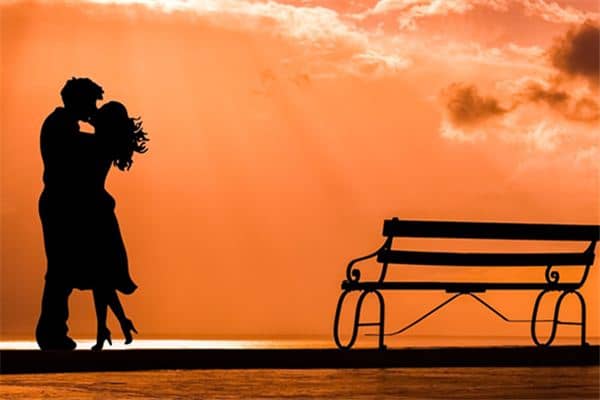 梦见跟鬼接吻是什么意思 梦见跟鬼接吻是什么意思