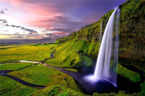 梦见瀑布从高山上流下 梦见瀑布从高山上流下