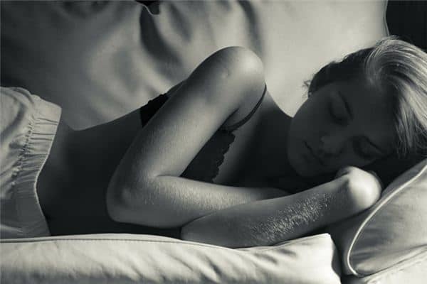 梦见姐姐去世是什么意思 梦见姐姐去世是什么意思