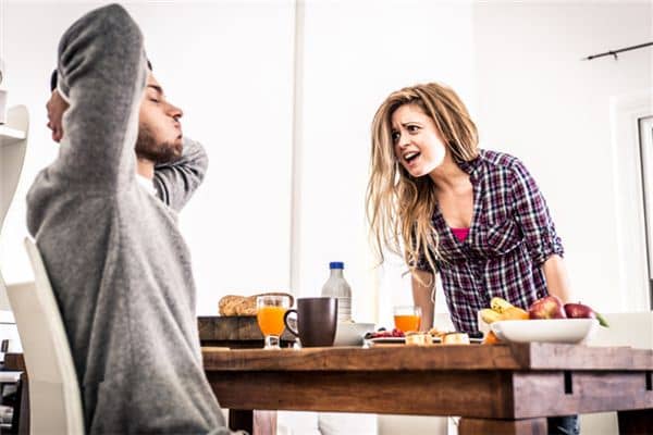 梦到和父母吵架 梦到和父母吵架