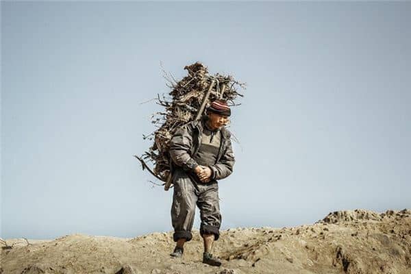 梦见背材回家是什么意思 梦见背材回家是什么意思