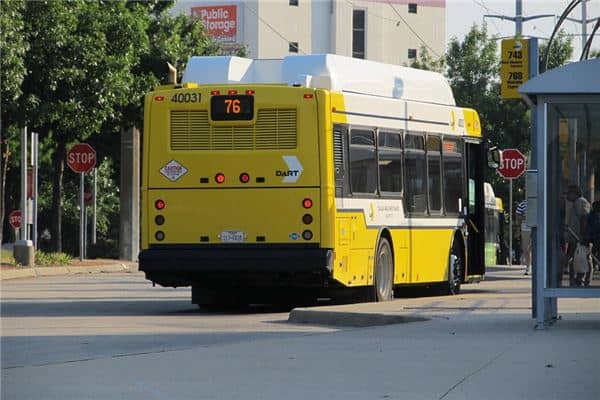 梦见等公交车是什么意思 梦见等公交车是什么意思