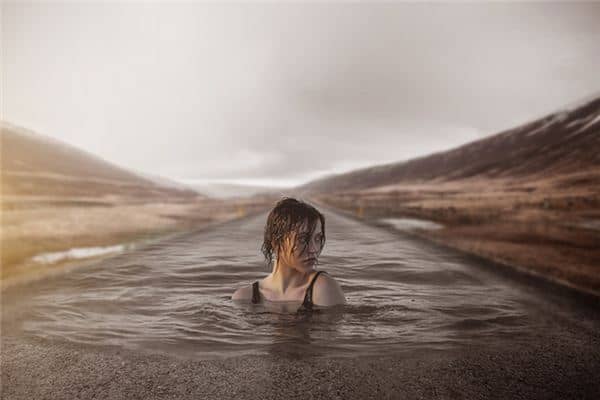 梦见我在水里是什么意思 梦见我在水里是什么意思