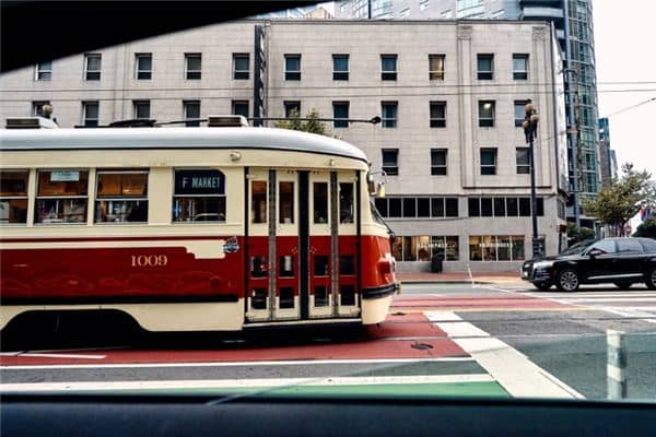 梦见坐大巴车是什么意思 梦见坐大巴车是什么意思