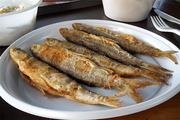 梦见别人炸鱼是什么意思 梦见别人炸鱼是什么意思