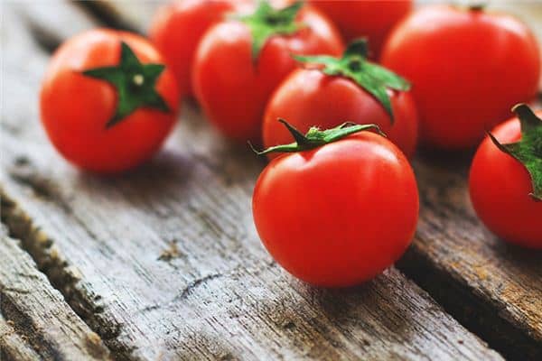 梦见吃西红柿是什么意思 梦见吃西红柿是什么意思