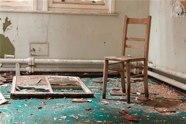 梦见家被砸了是什么意思 梦见家被砸了是什么意思