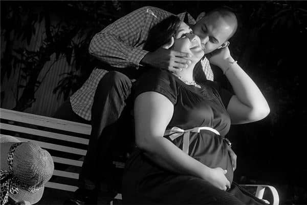 梦见男生亲我是什么意思 梦见男生亲我是什么意思