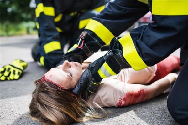 梦见浑身是血是什么意思 梦见浑身是血是什么意思