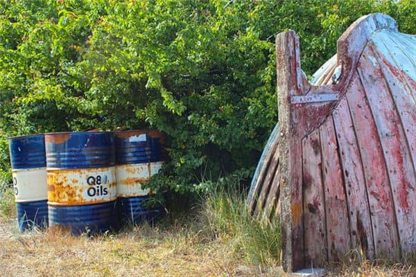 梦见桶底漏油是什么意思 梦见桶底漏油是什么意思