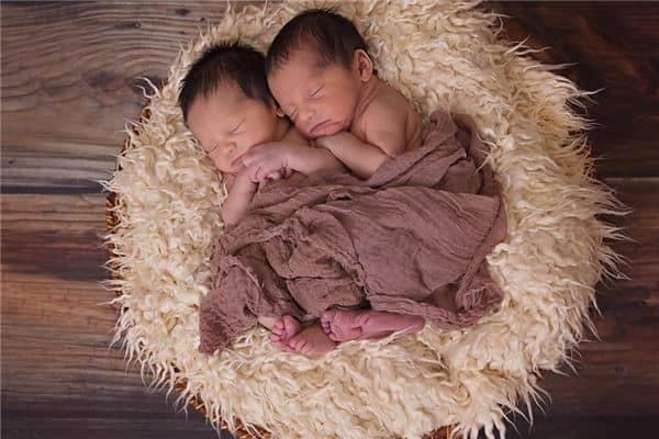 梦见双胞胎男孩 梦见双胞胎男孩