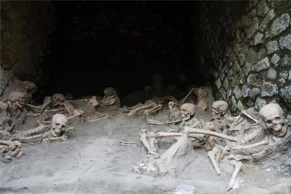 梦见很多人死了 梦见很多人死了