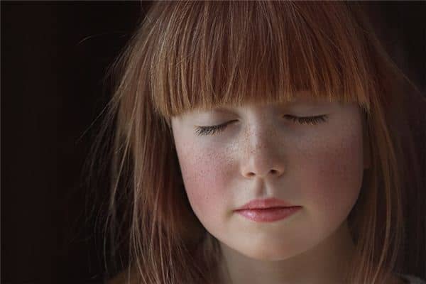 梦见脸上长斑是什么意思 梦见脸上长斑是什么意思