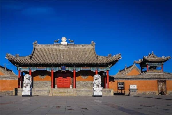 梦见在庙里吃饭 梦见在庙里吃饭