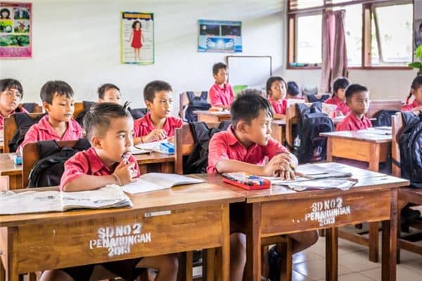 梦见学校生活是什么意思 梦见学校生活是什么意思