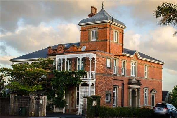 梦见家的豪宅是什么意思 梦见家的豪宅是什么意思