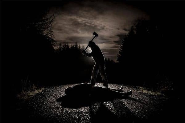 梦见别人被砍是什么意思 梦见别人被砍是什么意思