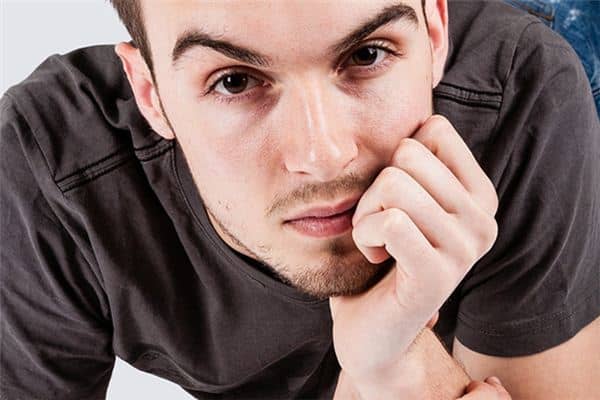 梦见下巴脱臼是什么意思