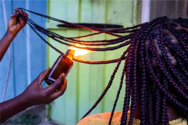 梦见头发烧焦是什么意思 梦见头发烧焦是什么意思