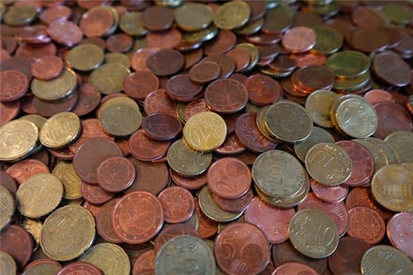 梦见好多硬币是什么意思 梦见好多硬币是什么意思