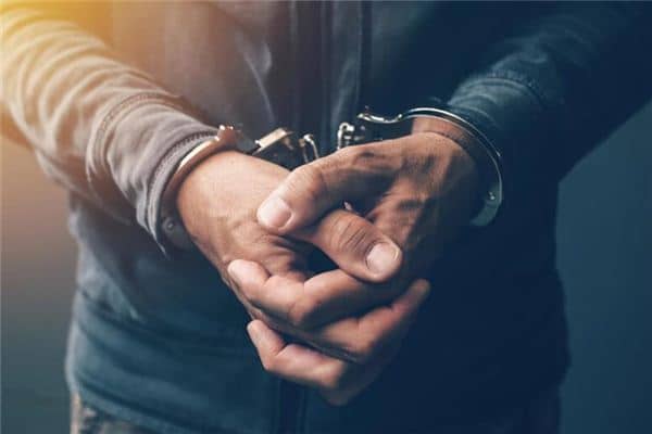 梦见被抓住了是什么意思 梦见被抓住了是什么意思