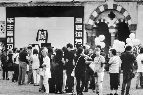 梦见爷爷死了办丧事 梦见爷爷死了办丧事