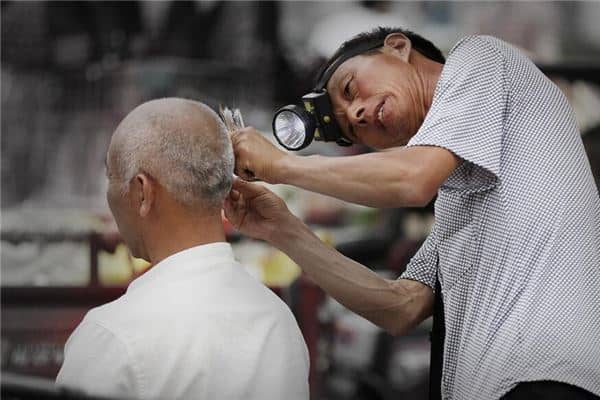 梦到耳朵里掏出虫子 梦到耳朵里掏出虫子