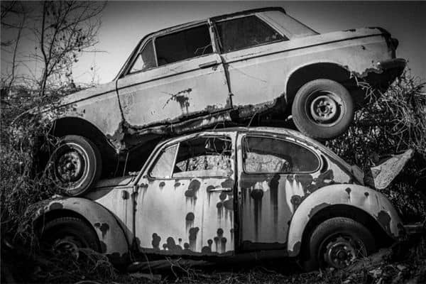 梦见两车相撞是什么意思 梦见两车相撞是什么意思