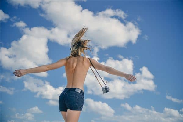 梦见别人裸体是什么意思 梦见别人裸体是什么意思