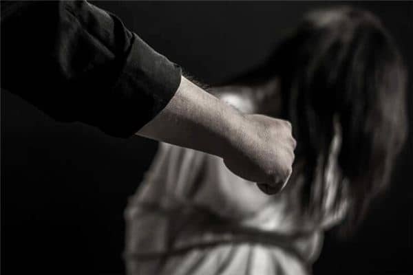 梦见老公打我是什么意思 梦见老公打我是什么意思