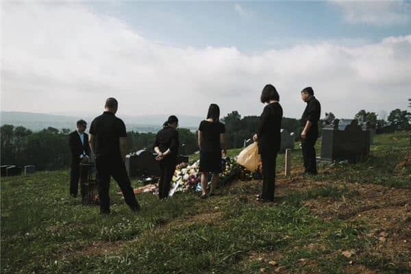 梦见大伯死了是什么意思 梦见大伯死了是什么意思