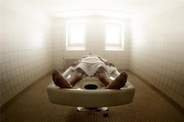 梦见老公死了自己大哭 梦见老公死了自己大哭