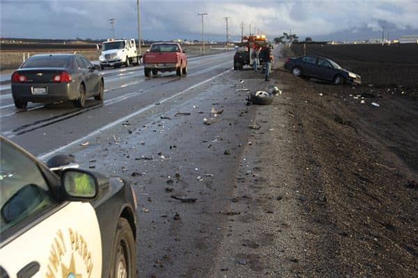 梦见连环车祸是什么意思 梦见连环车祸是什么意思