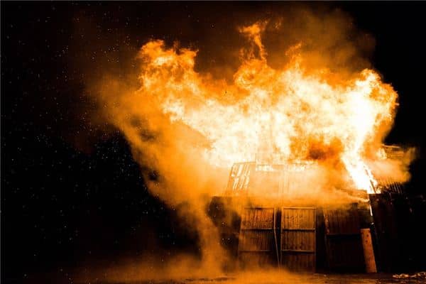 梦见别人家房子着火