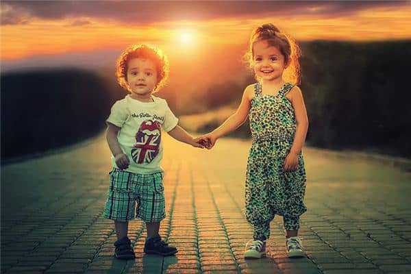 梦见有人拽我是什么意思 梦见有人拽我是什么意思