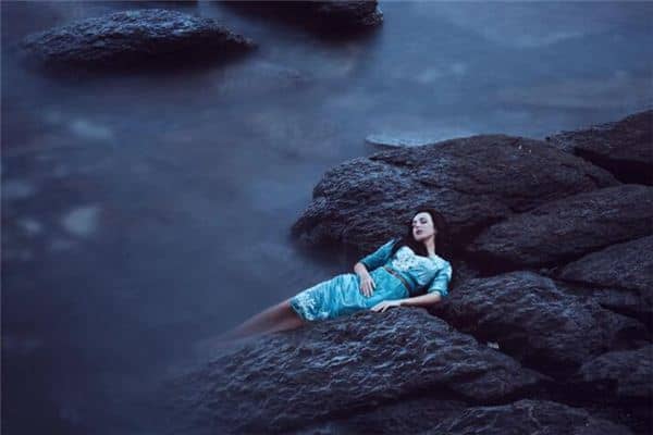 做梦梦到陌生人死了 做梦梦到陌生人死了